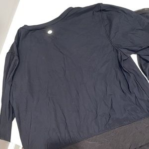 Lululemon long sleeve loose too with mesh ruffle